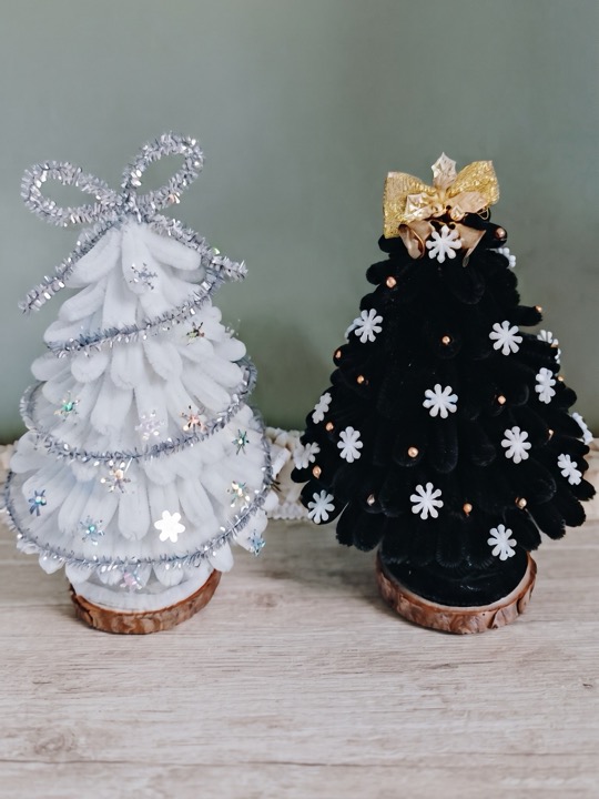 Pipe cleaner Starlight Pine tree